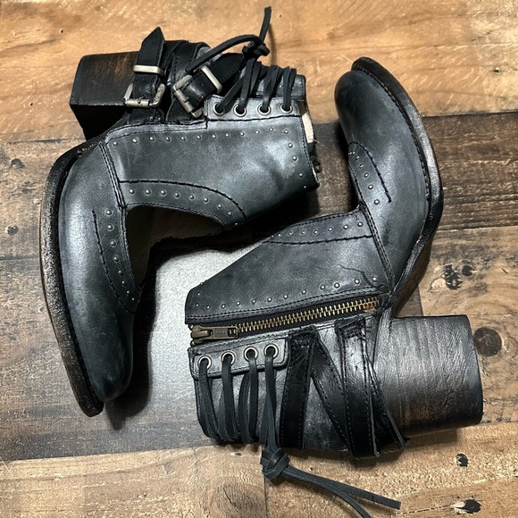 Freebird ‘Desert’ Booties - Picture 4 of 11